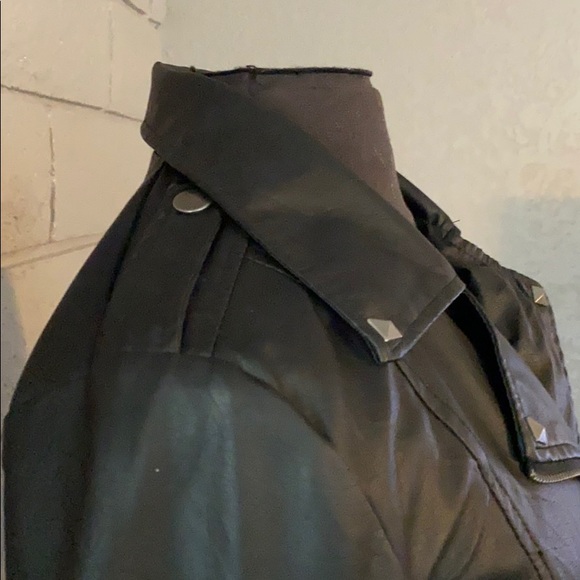 Leather jacket - Picture 4 of 6